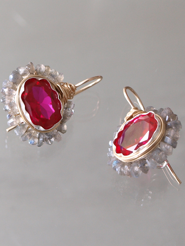 earrings Oval Mandala with fuchsia crystal